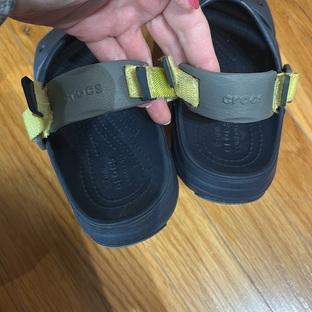 Crocs Sandals Size 3 - Picture 5 of 5